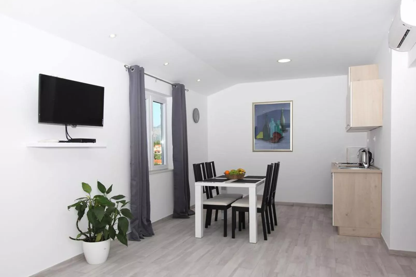 Apartment Mocici-Esszimmer