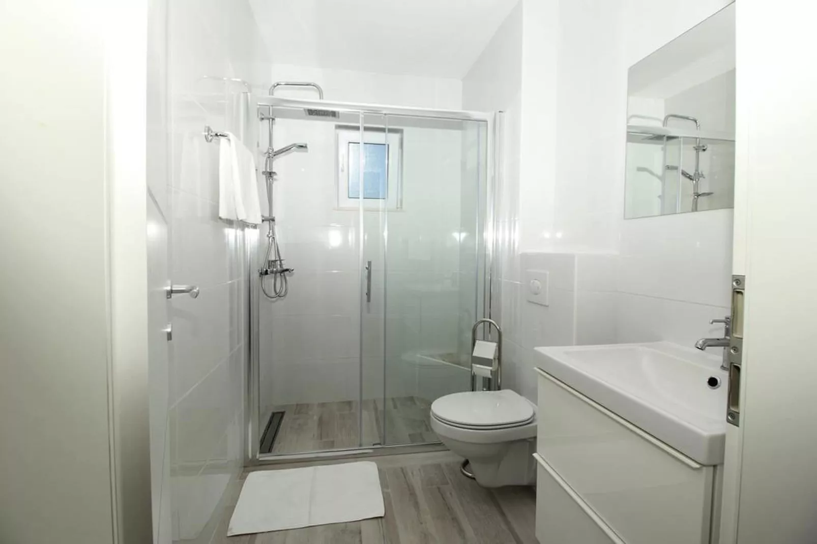 Apartment Mocici-Badezimmer