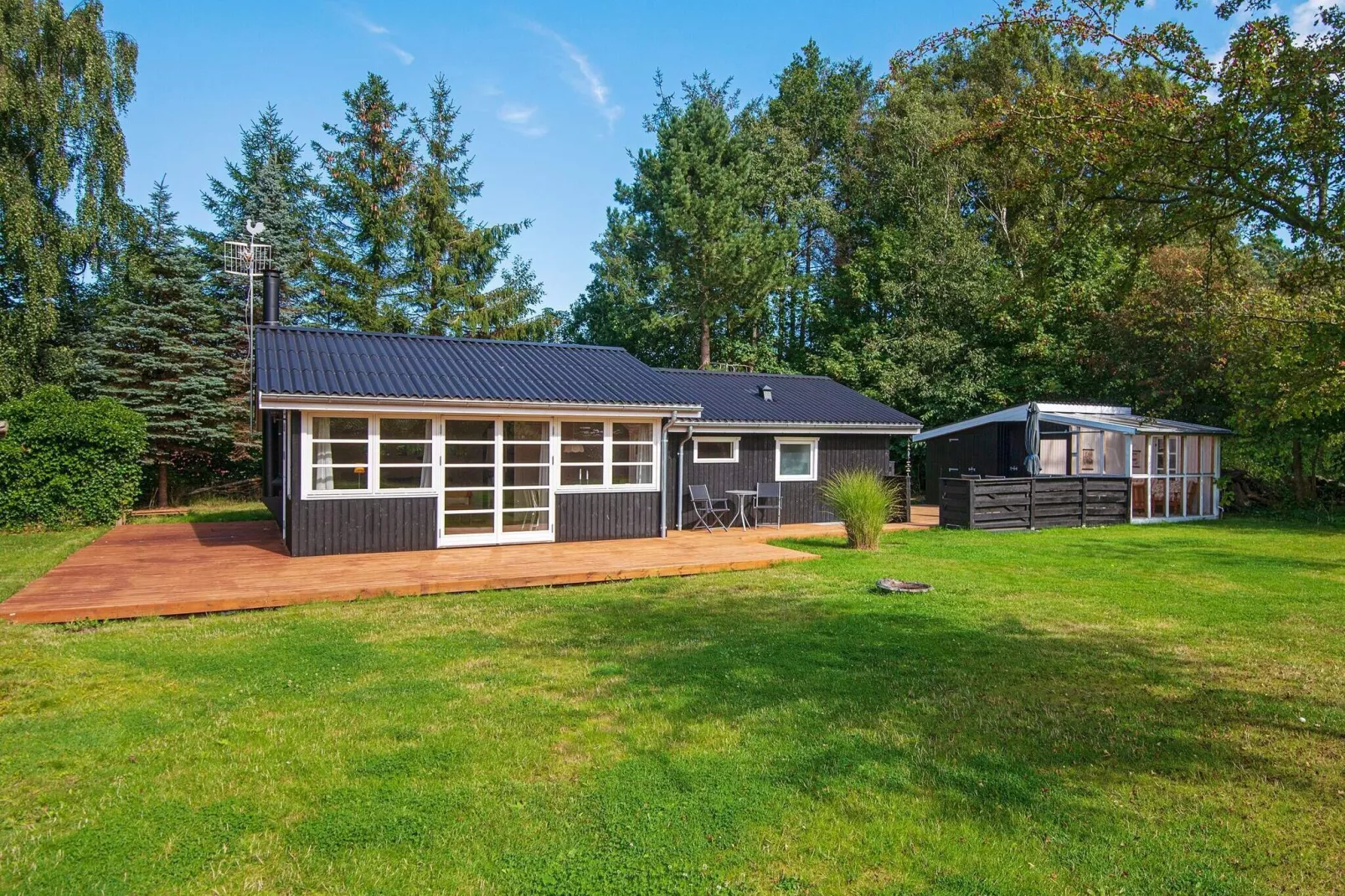 6 person holiday home in Grenaa