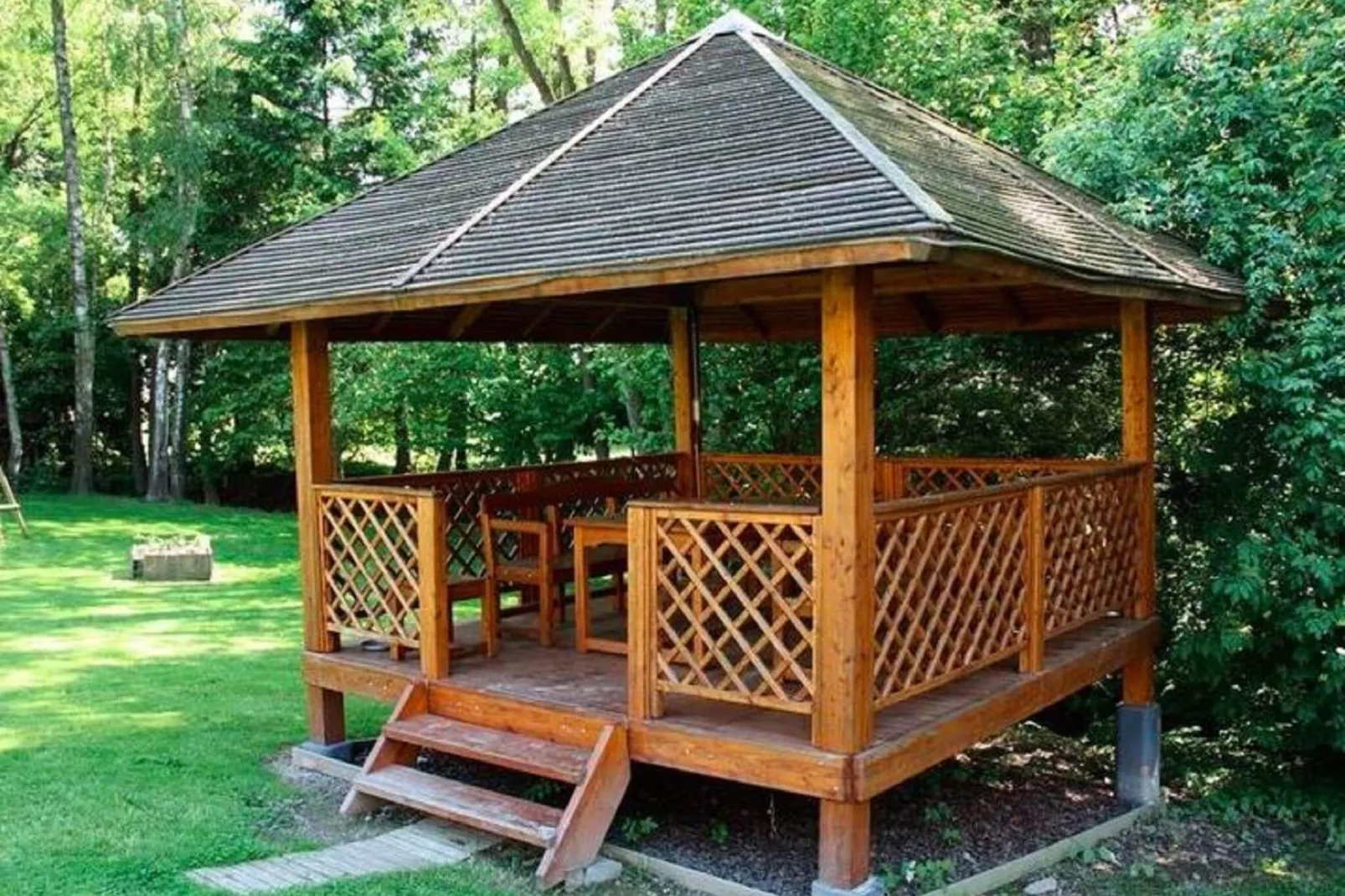 Le Petit Ruisseau - Garten Sommer
