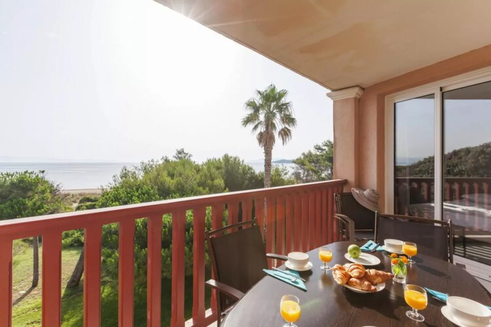 Residence La Pinède, Hyères-A5 Standard - Apt. 5 p. - 1 bedroom-Terrace