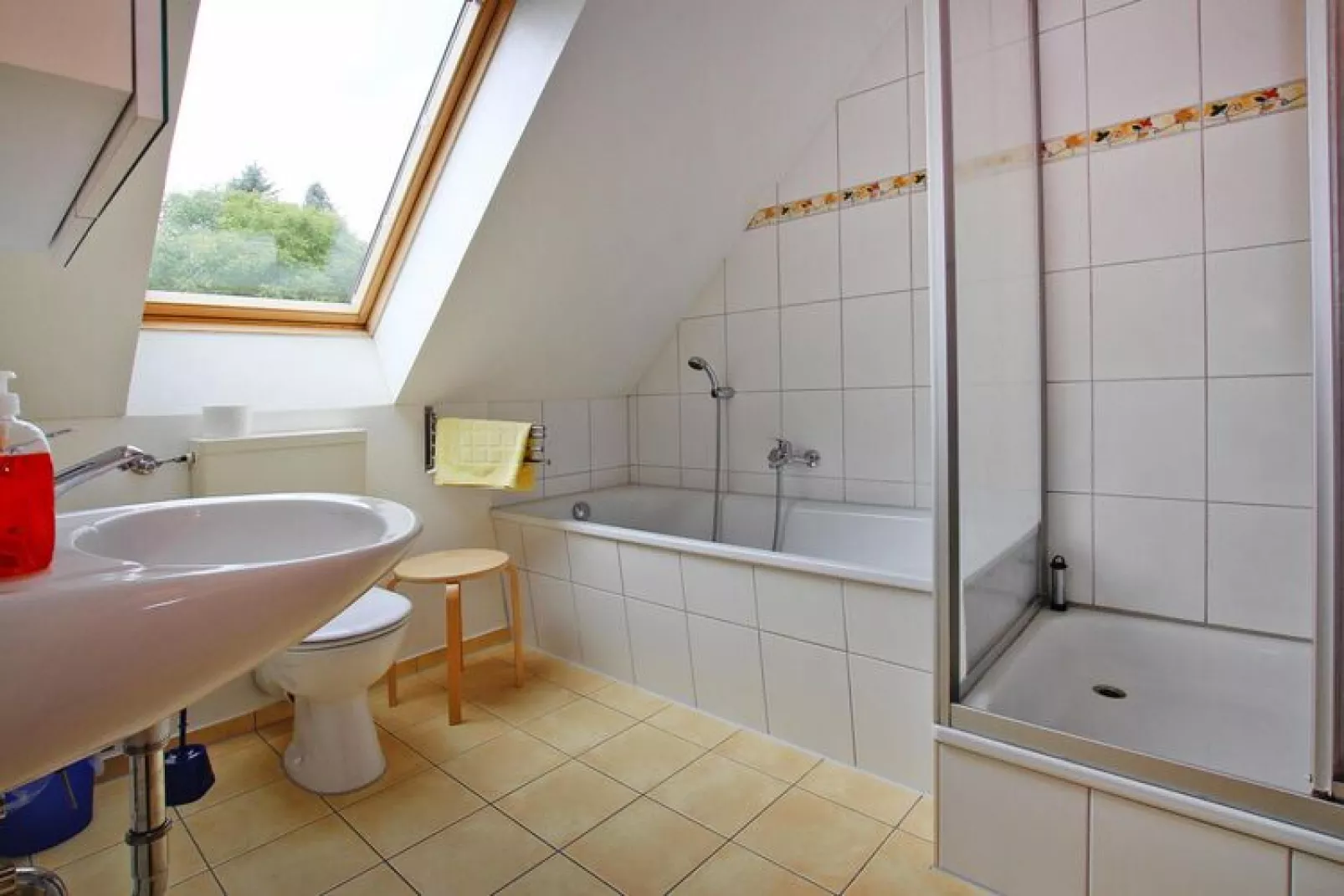 Sonnenblume 136 qm-Bathroom