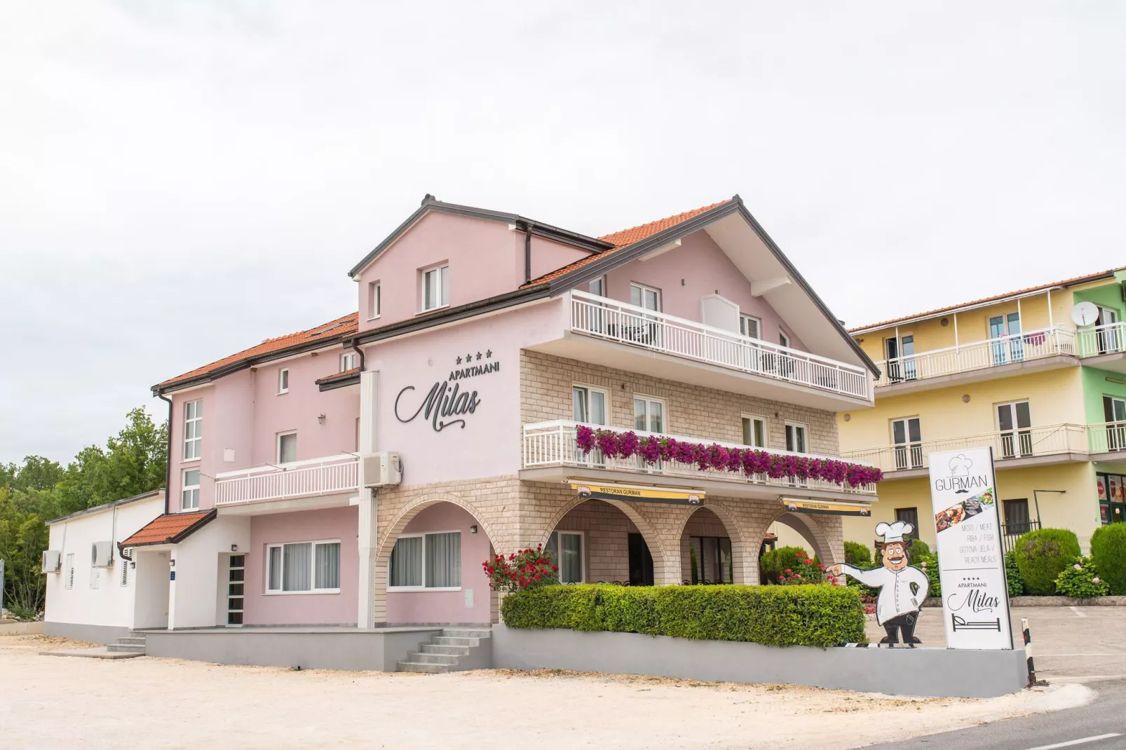 Apartman Milas 3and4-Exterior in summer