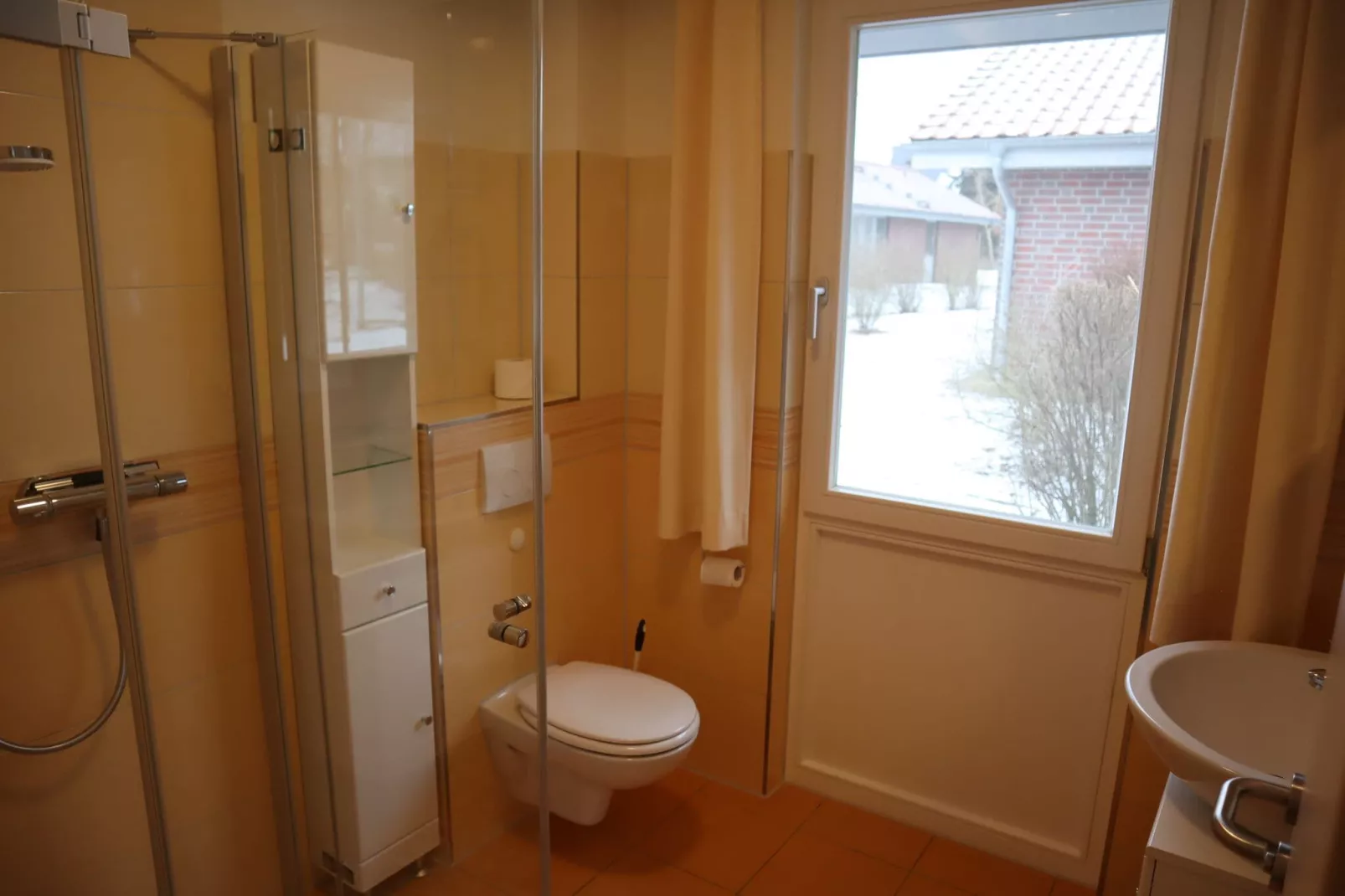 Ferienhaus in Röbel an der Müritz-Bathroom