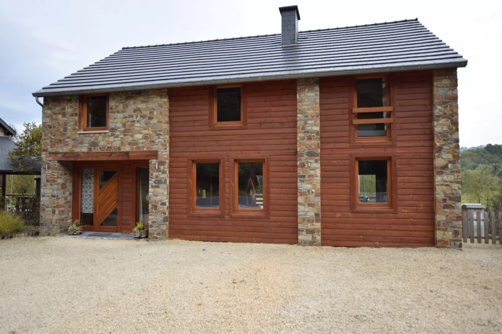 Le Saint Thibaut-Exterior summer