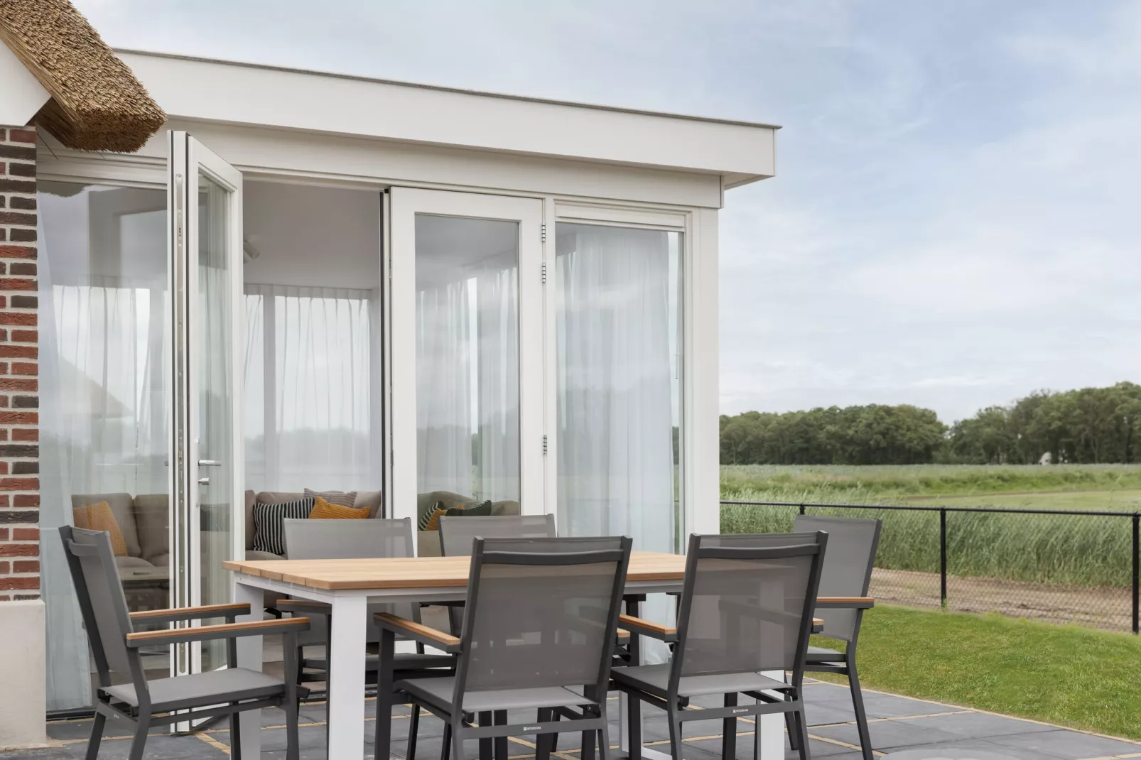 Vakantiepark De Heihorsten 9-Terrace balcony