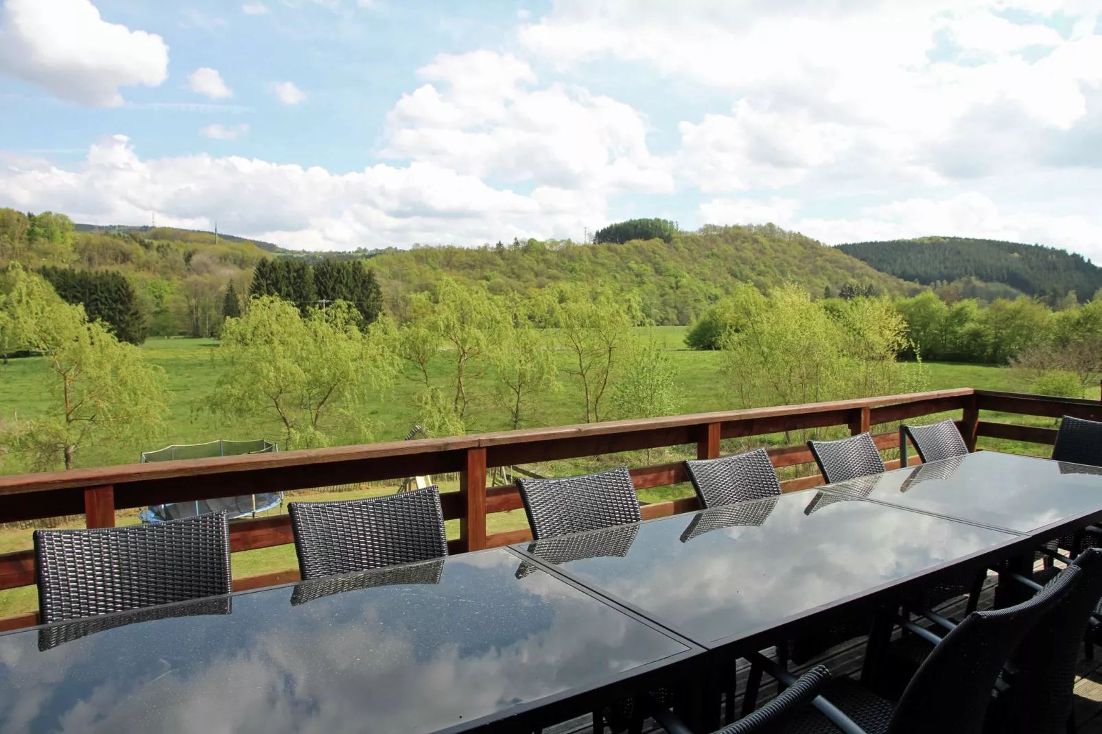 Le Saint Thibaut-Terrace balcony