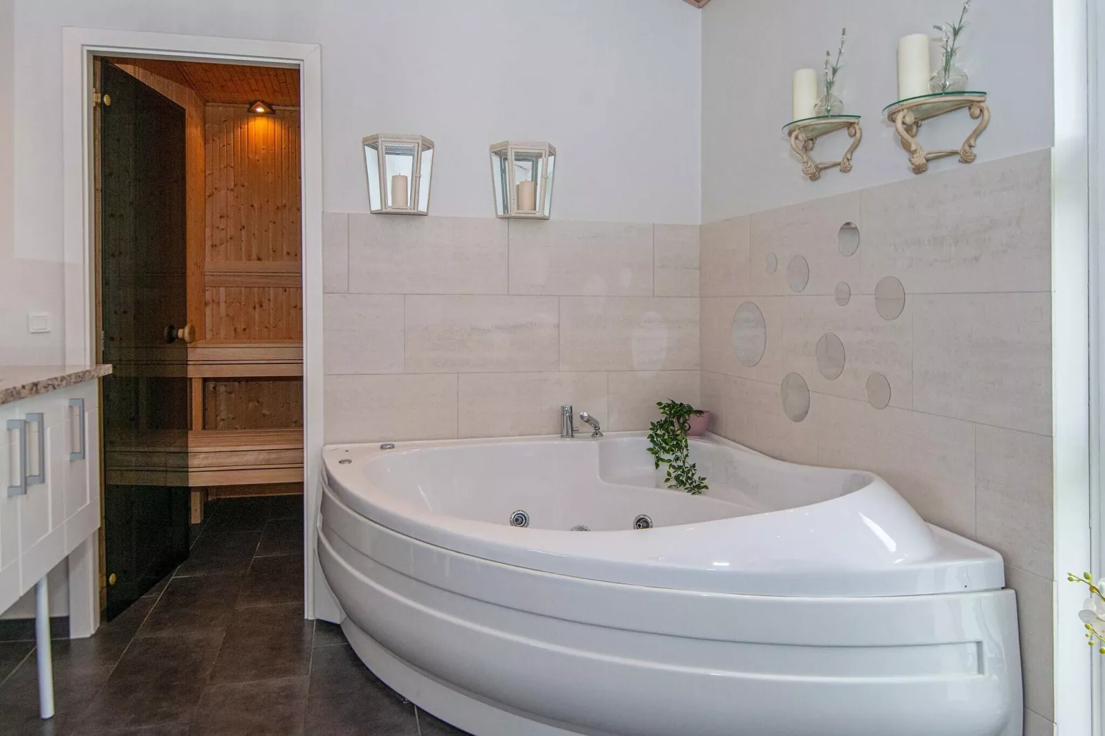 6 Personen Ferienhaus in Sydals-Wellnessbereich
