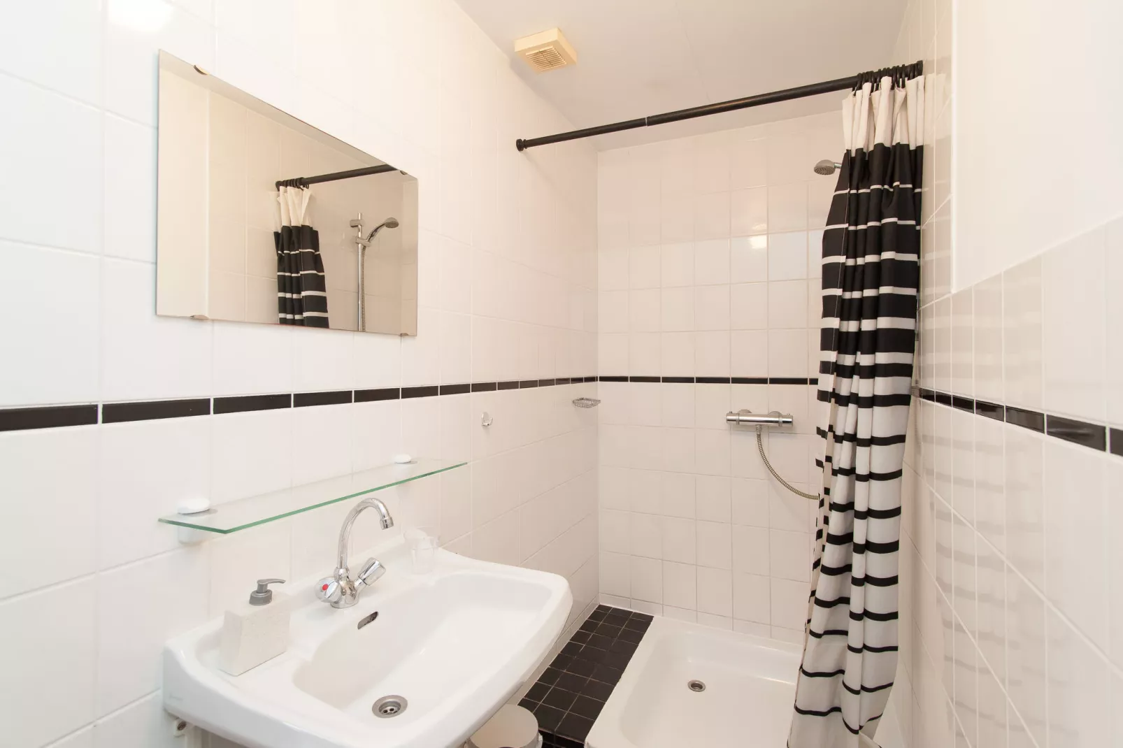 Vakantiehuis De Dars-Bathroom