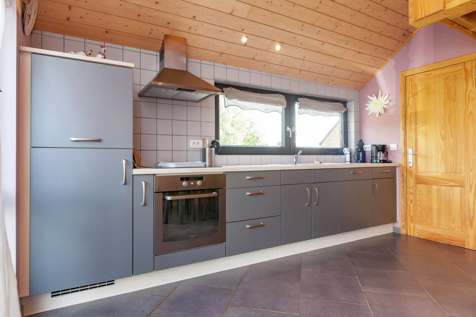 Macray La Colline aux Framboises-Kitchen