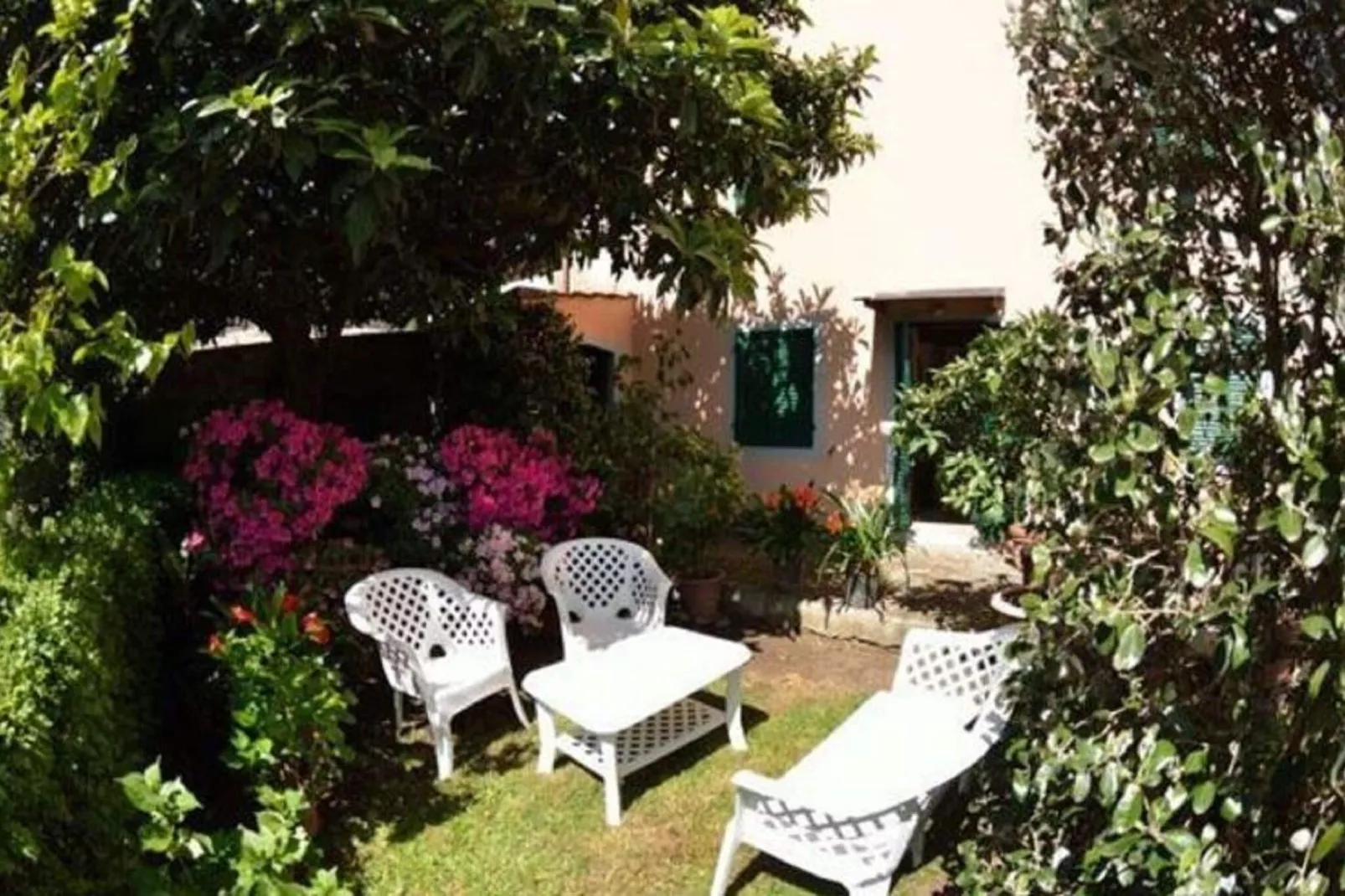 Alla Collina del Sole-Gardens summer