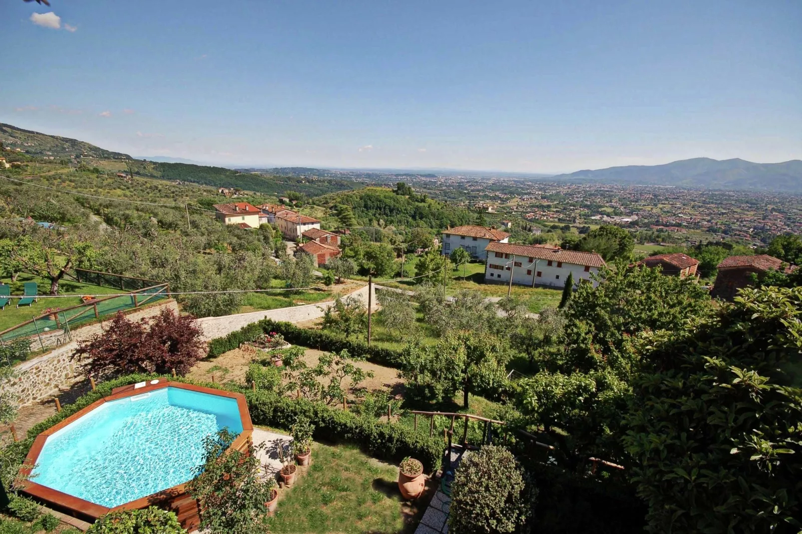 Alla Collina del Sole-View summer