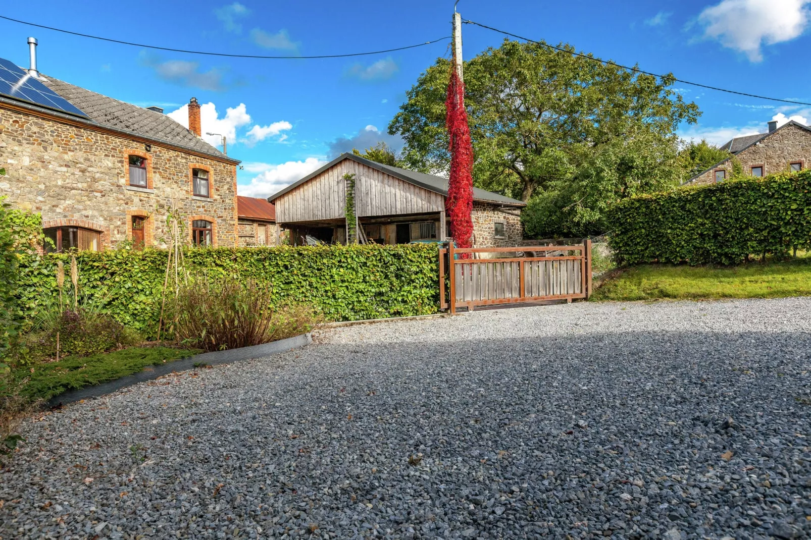 Macray La Colline aux Framboises-Facilities