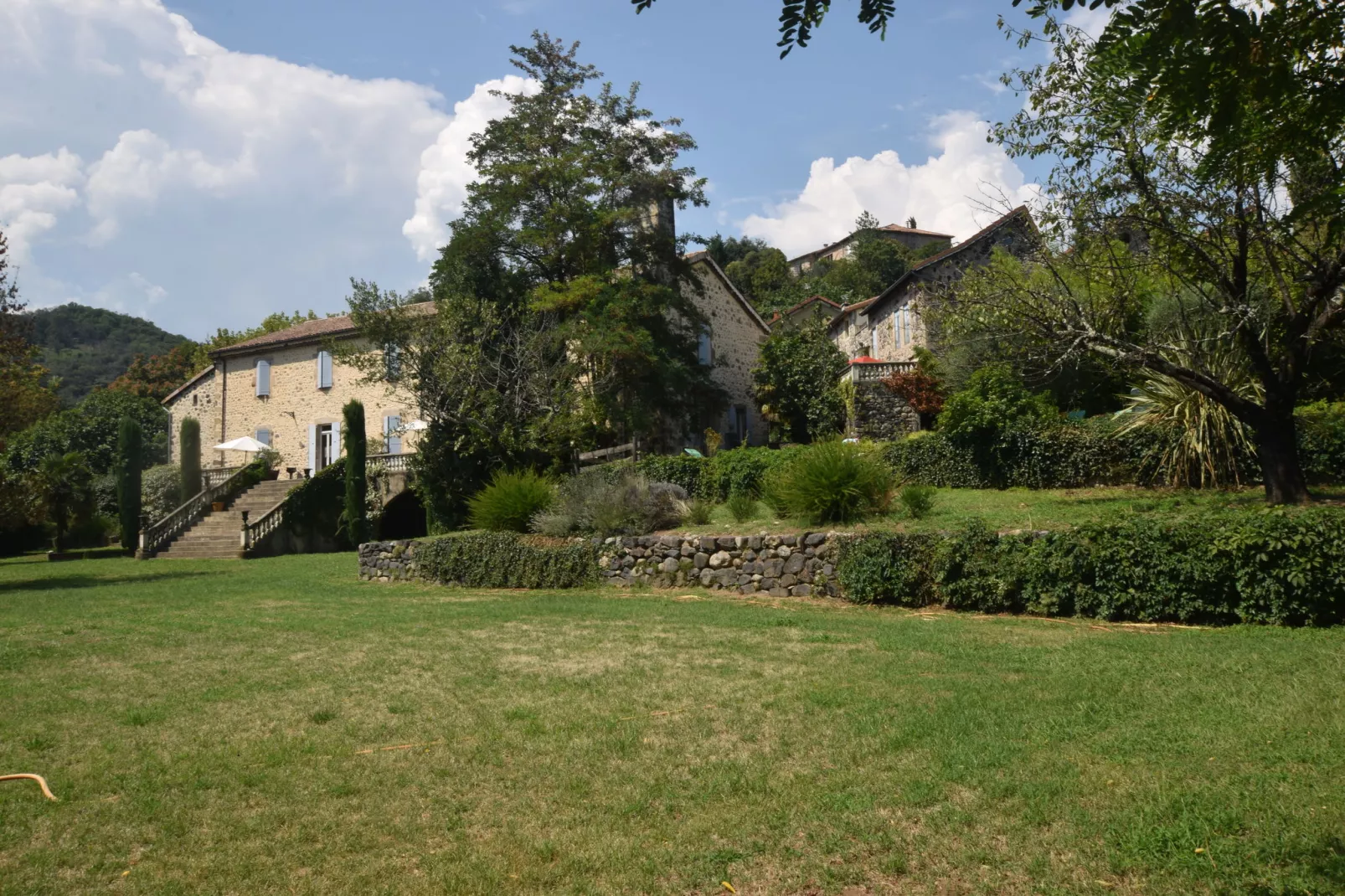 Gite - La Filature-Gardens summer