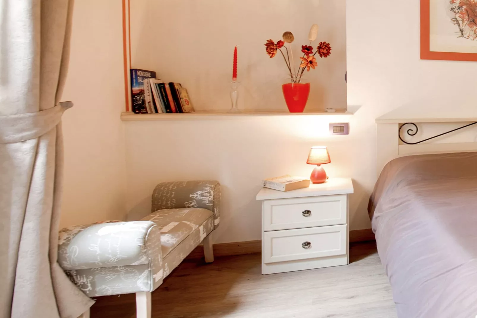 Aida-Bedroom