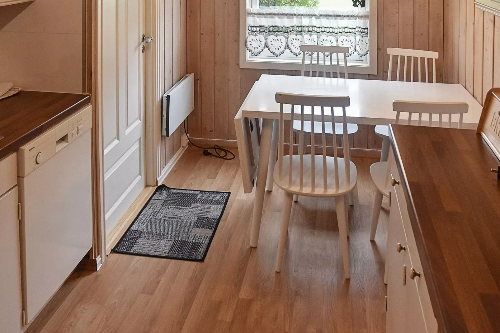 4 person holiday home in Måndalen-Indoor