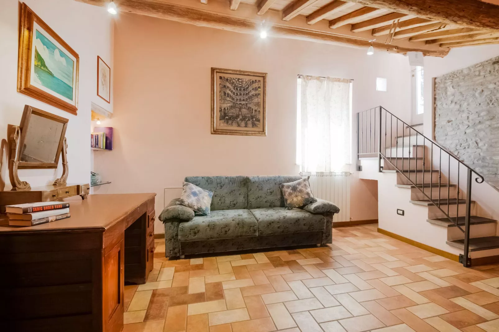 Gaia Gala-Living room