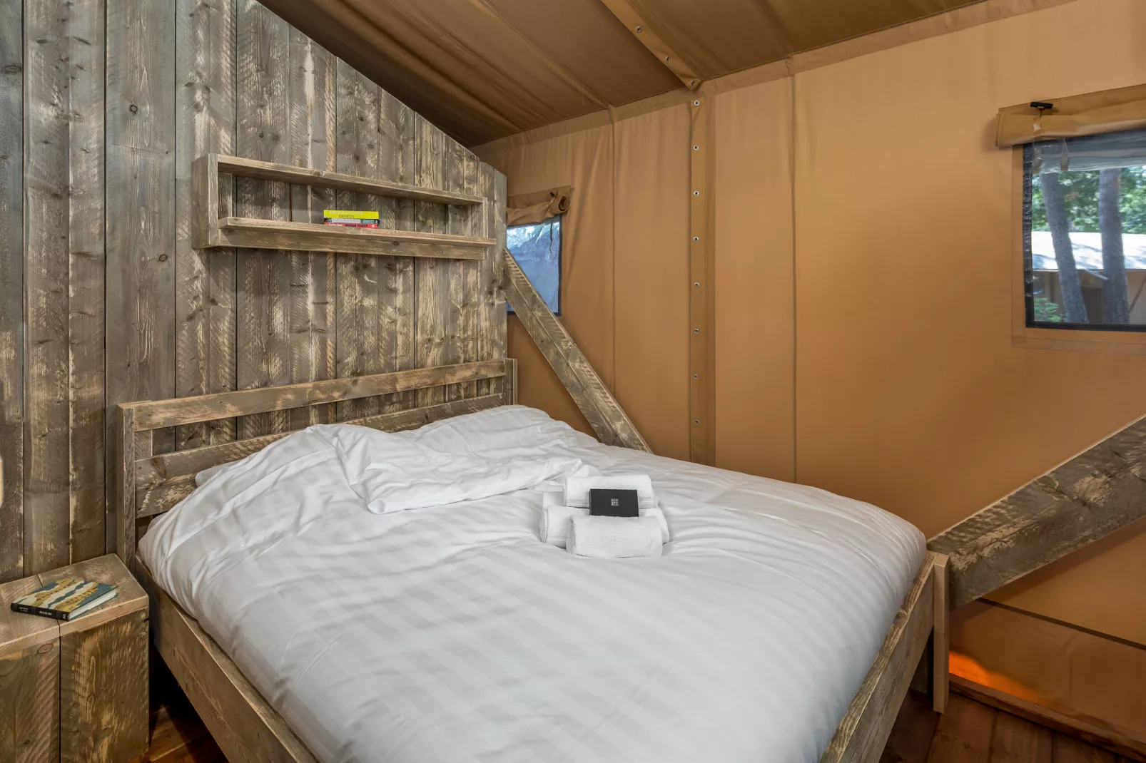 Bospark 't Wolfsven 12-Bedroom