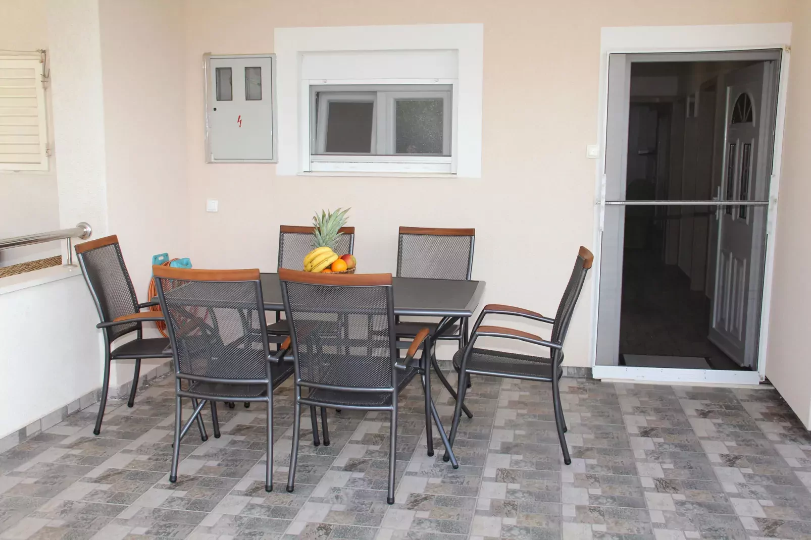 Mateo-Terrace balcony