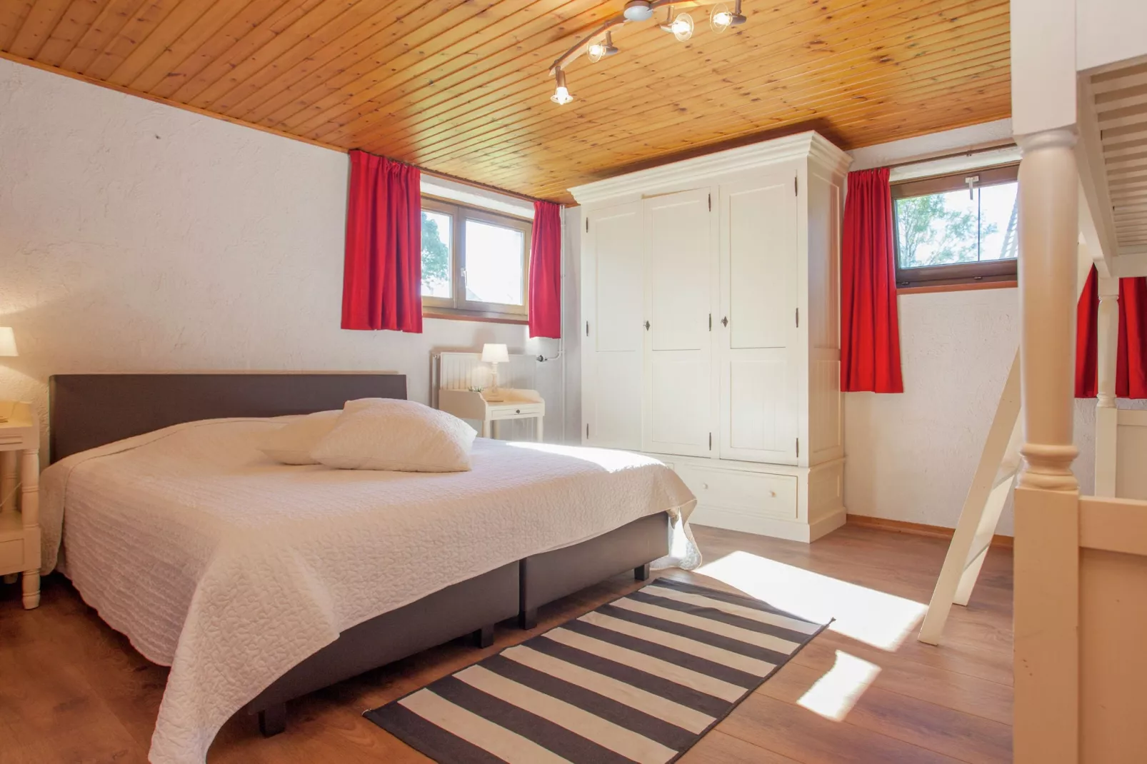 La Belle Reine-Bedroom
