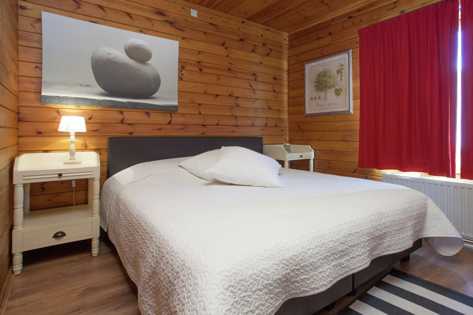 La Belle Reine-Bedroom