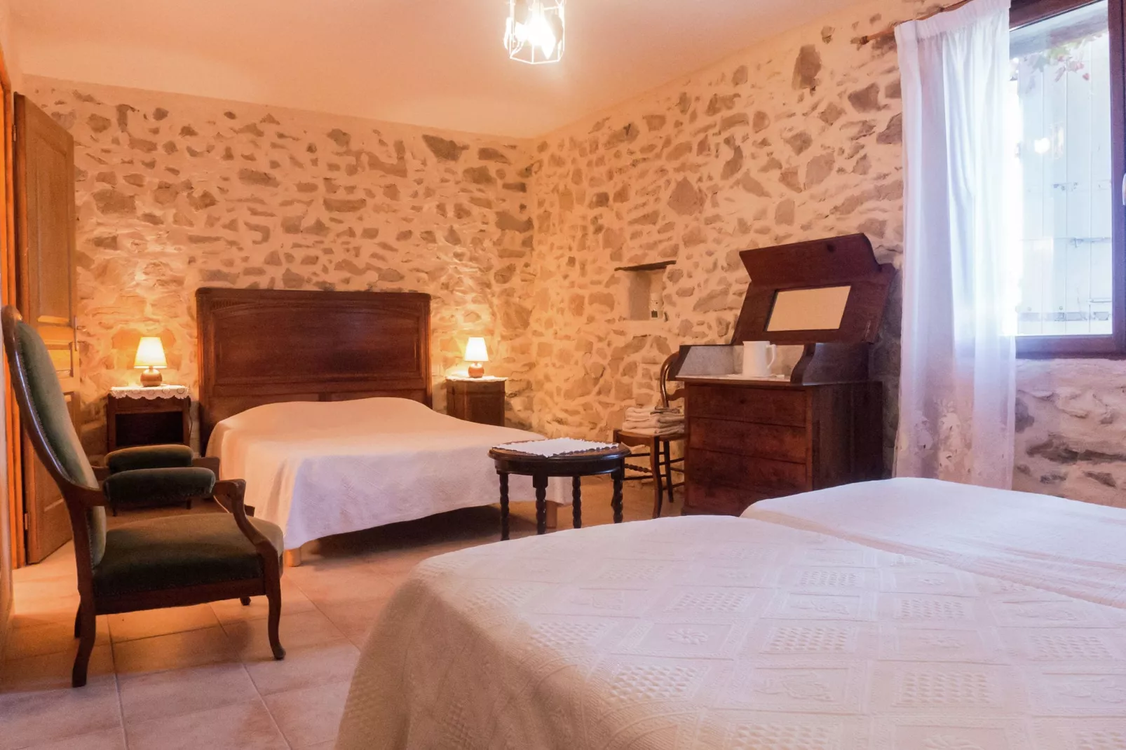 Affele - MONTBRUN-DES-CORBIÈRES-Bedroom