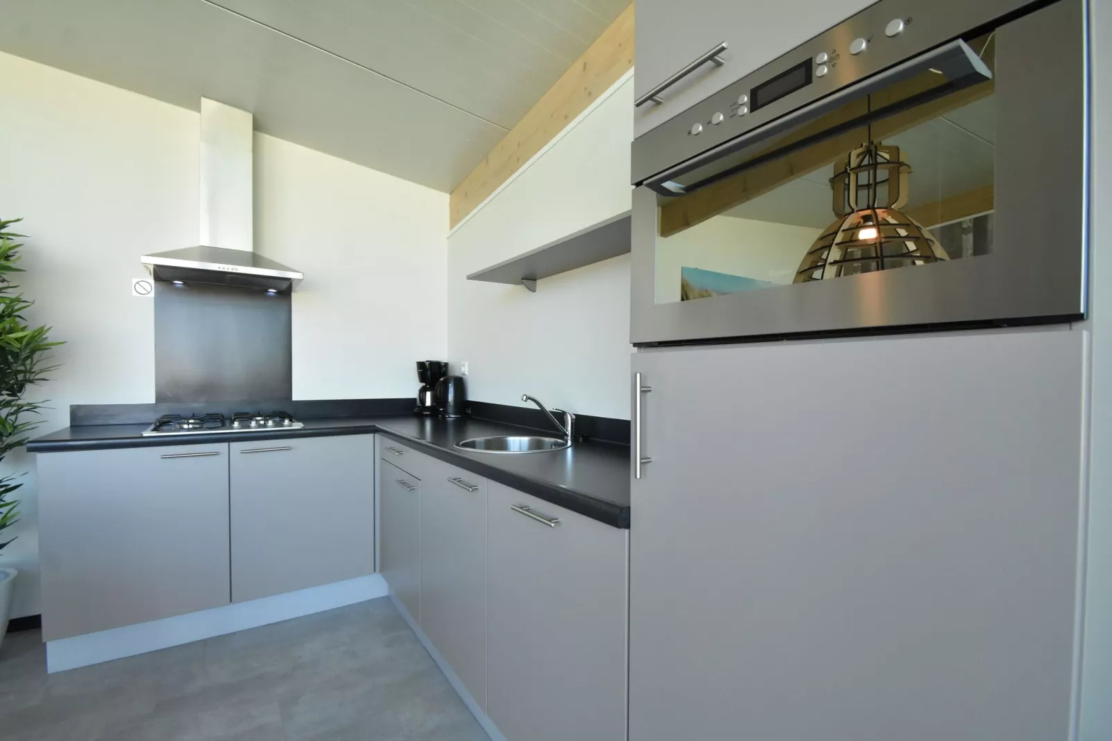 Familie Lodge aan de Duinen-Kitchen