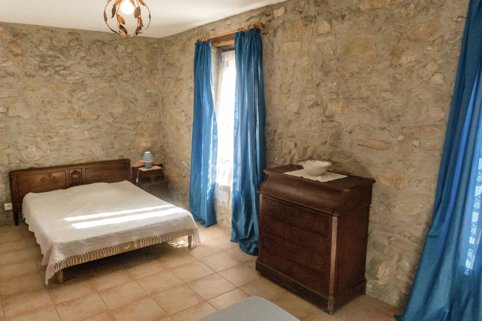 Affele - MONTBRUN-DES-CORBIÈRES-Bedroom