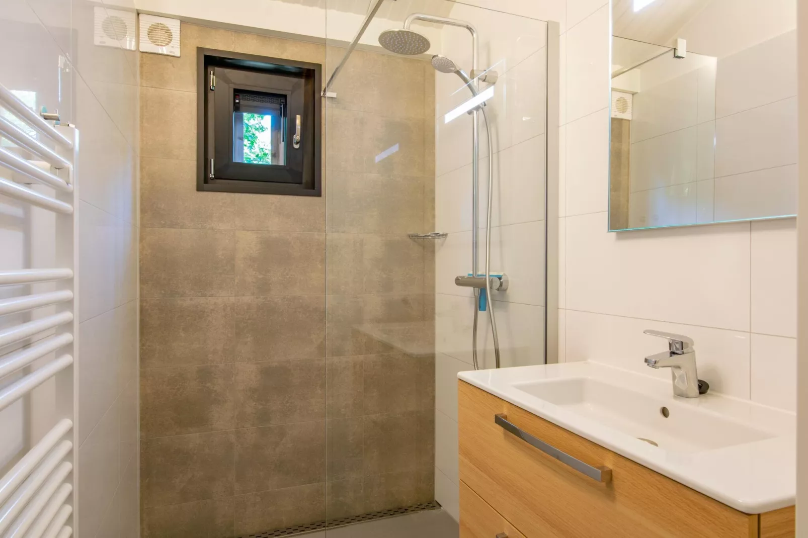 Bospark 't Wolfsven 15-Bathroom