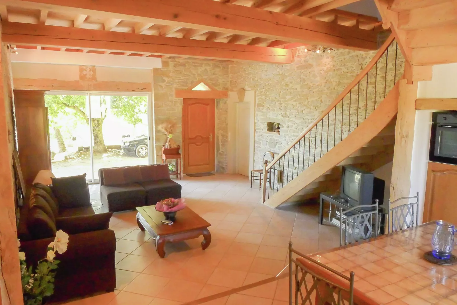 Conilhac-de-la-Montagne-Living room