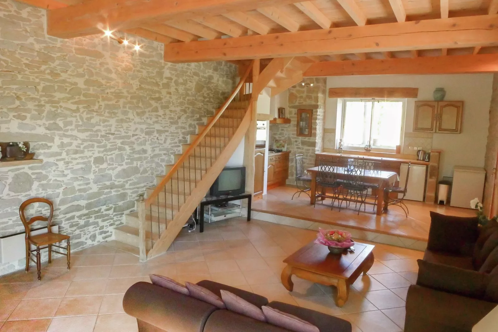 Conilhac-de-la-Montagne-Living room