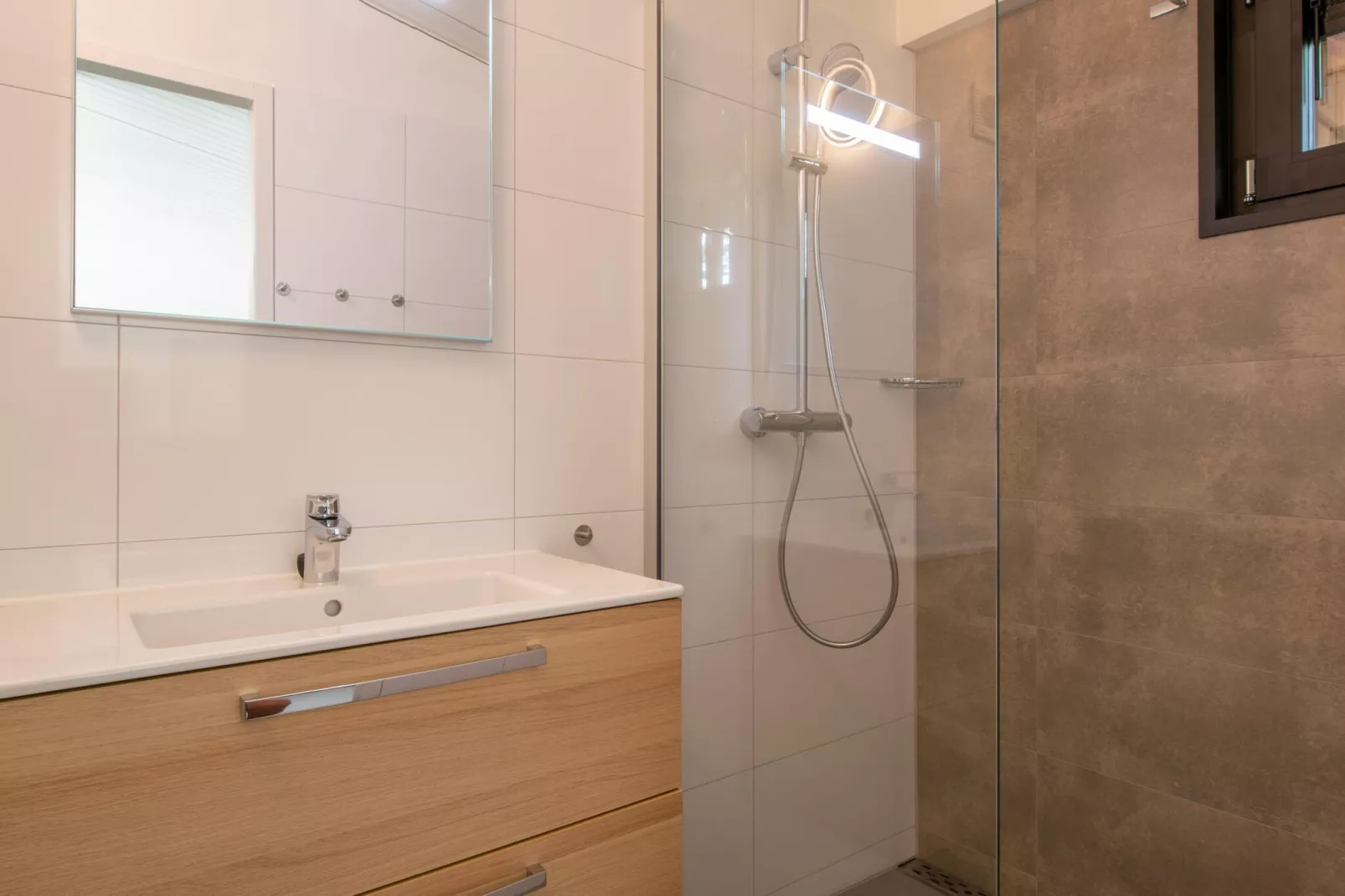 Bospark 't Wolfsven 16-Bathroom