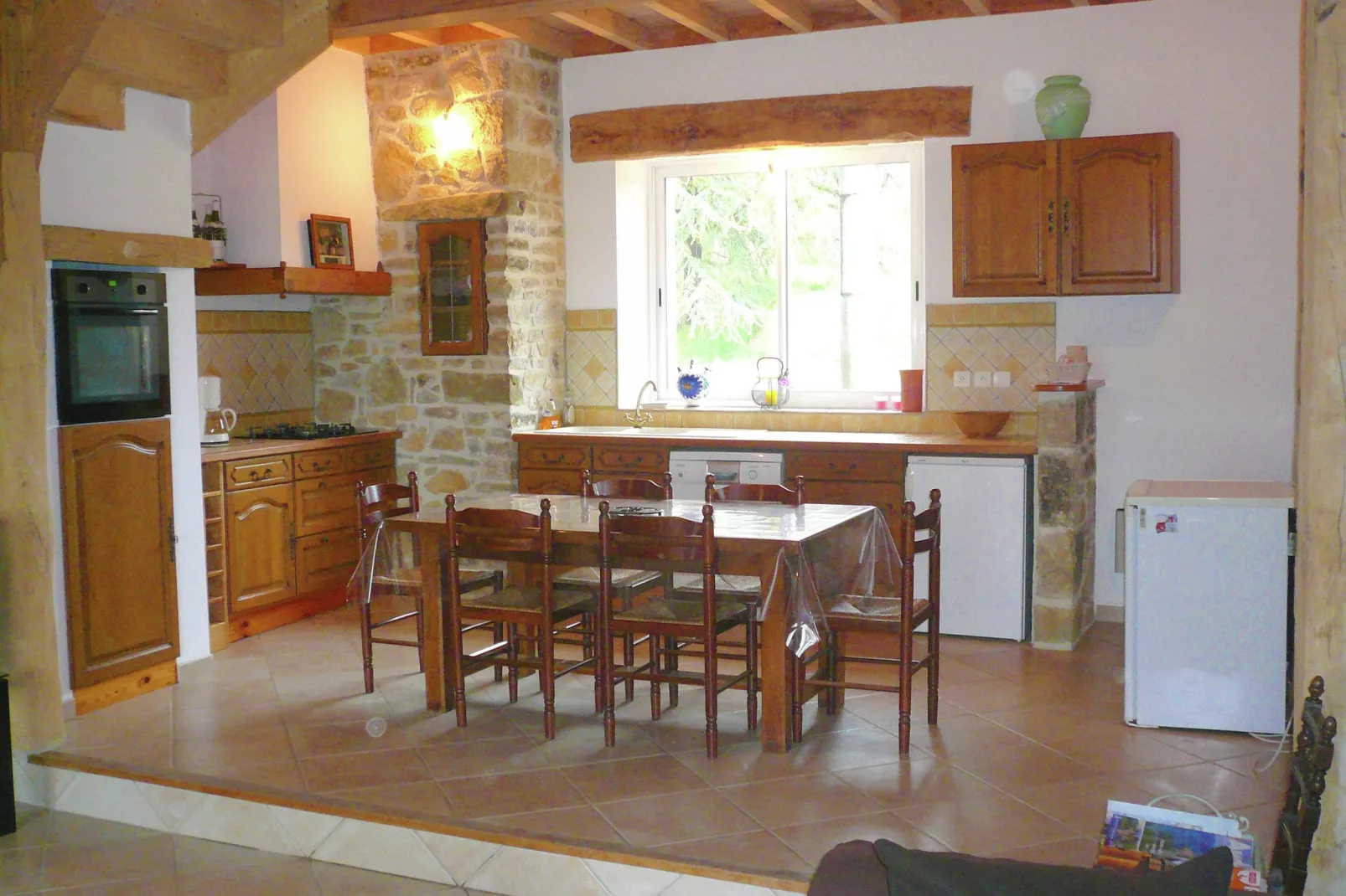 Conilhac-de-la-Montagne-Kitchen