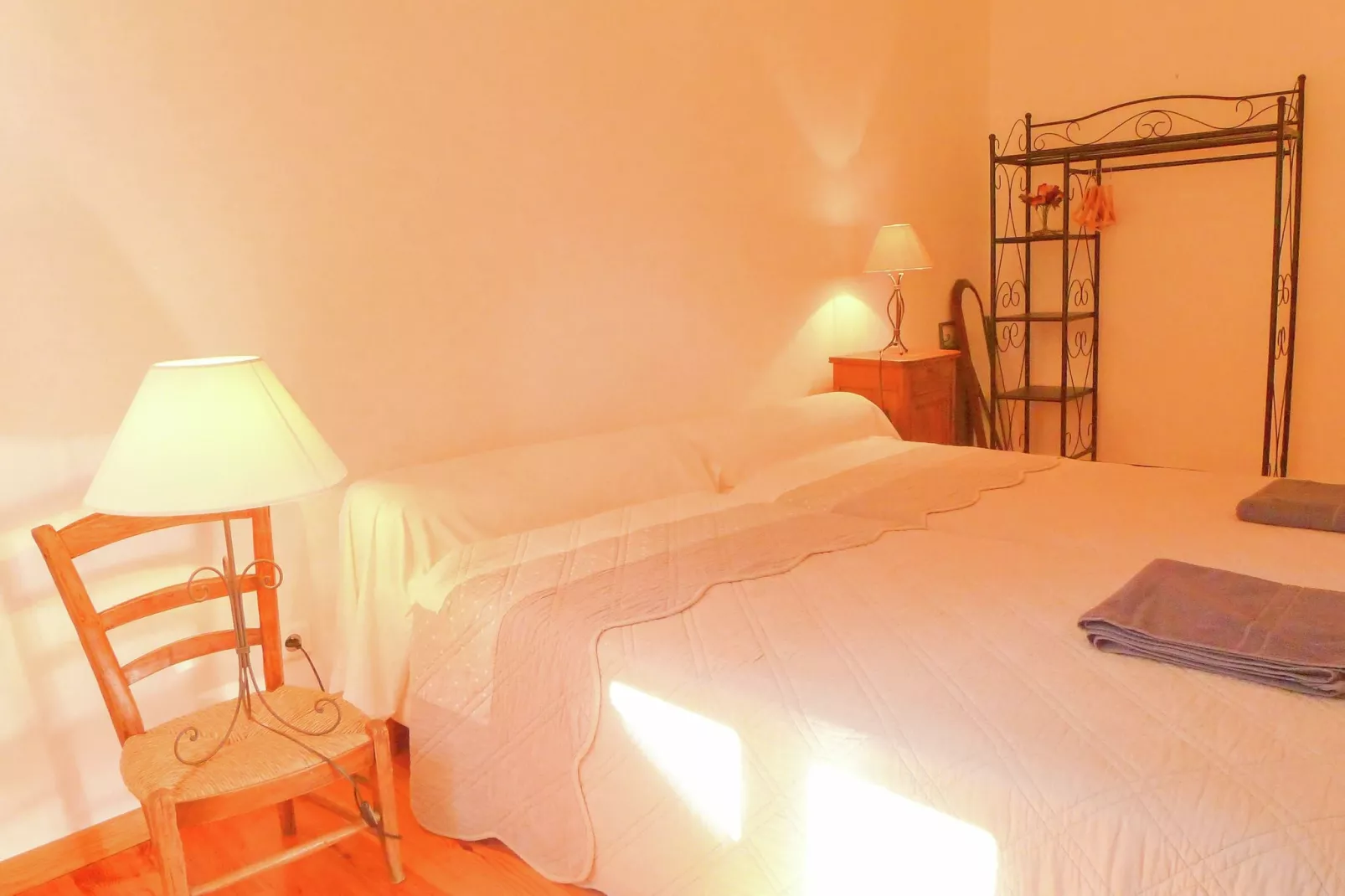 Conilhac-de-la-Montagne-Bedroom