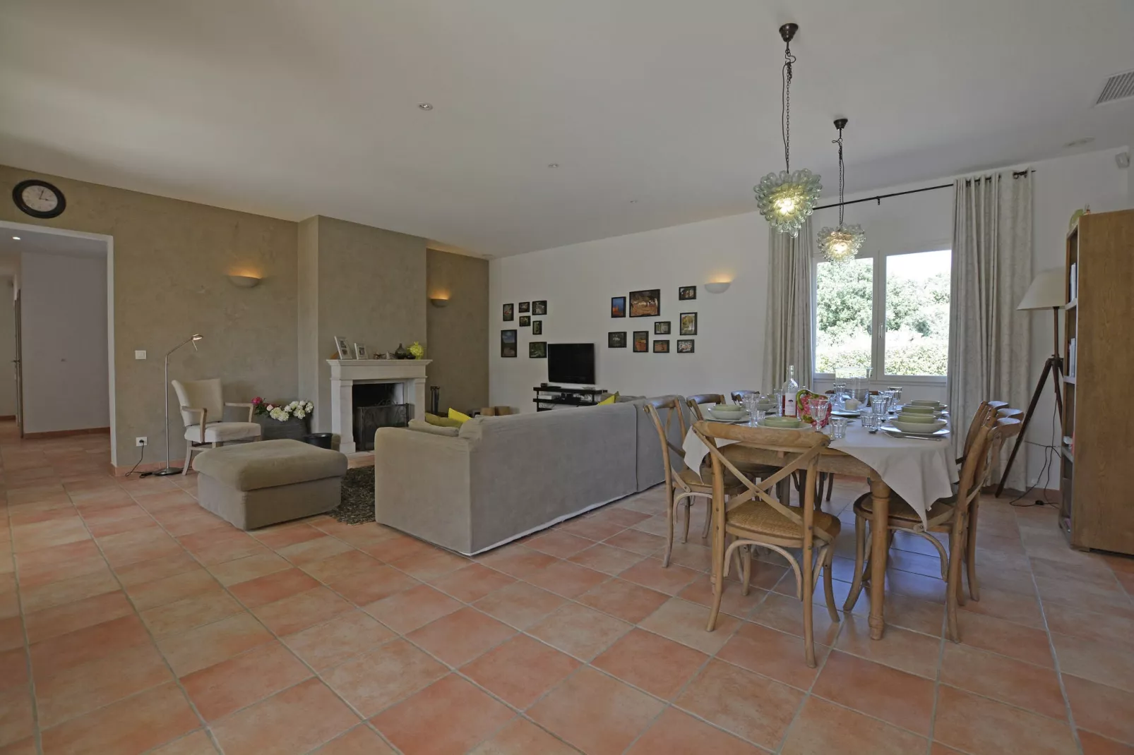 Escales-Living room
