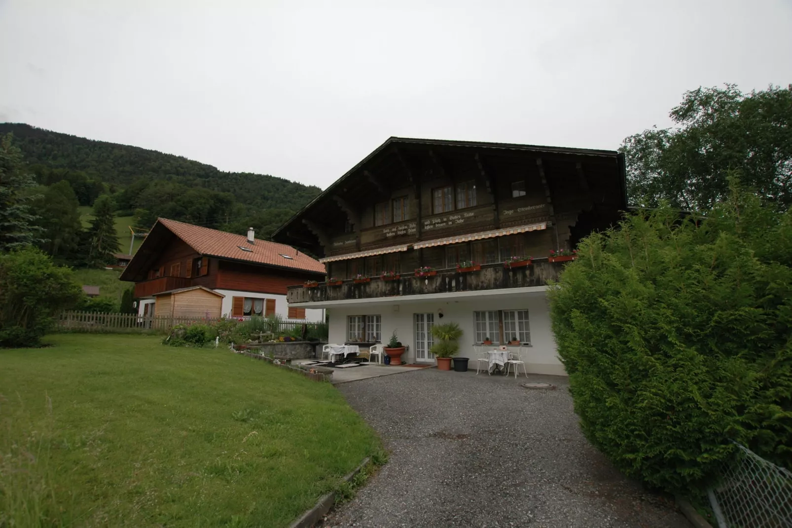 Haus Zumbrunn-Gardens summer