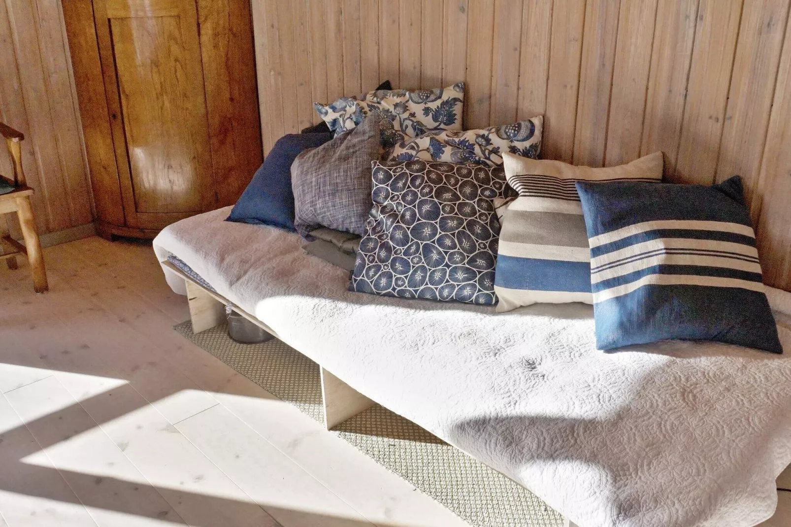 6 person holiday home in DJURHAMN-By Traum-Indoor