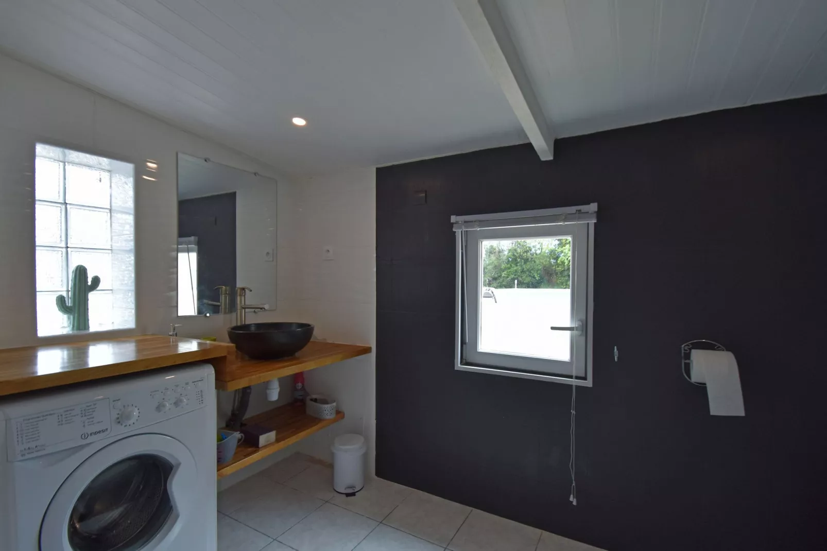 Villa Lézignan-Bathroom