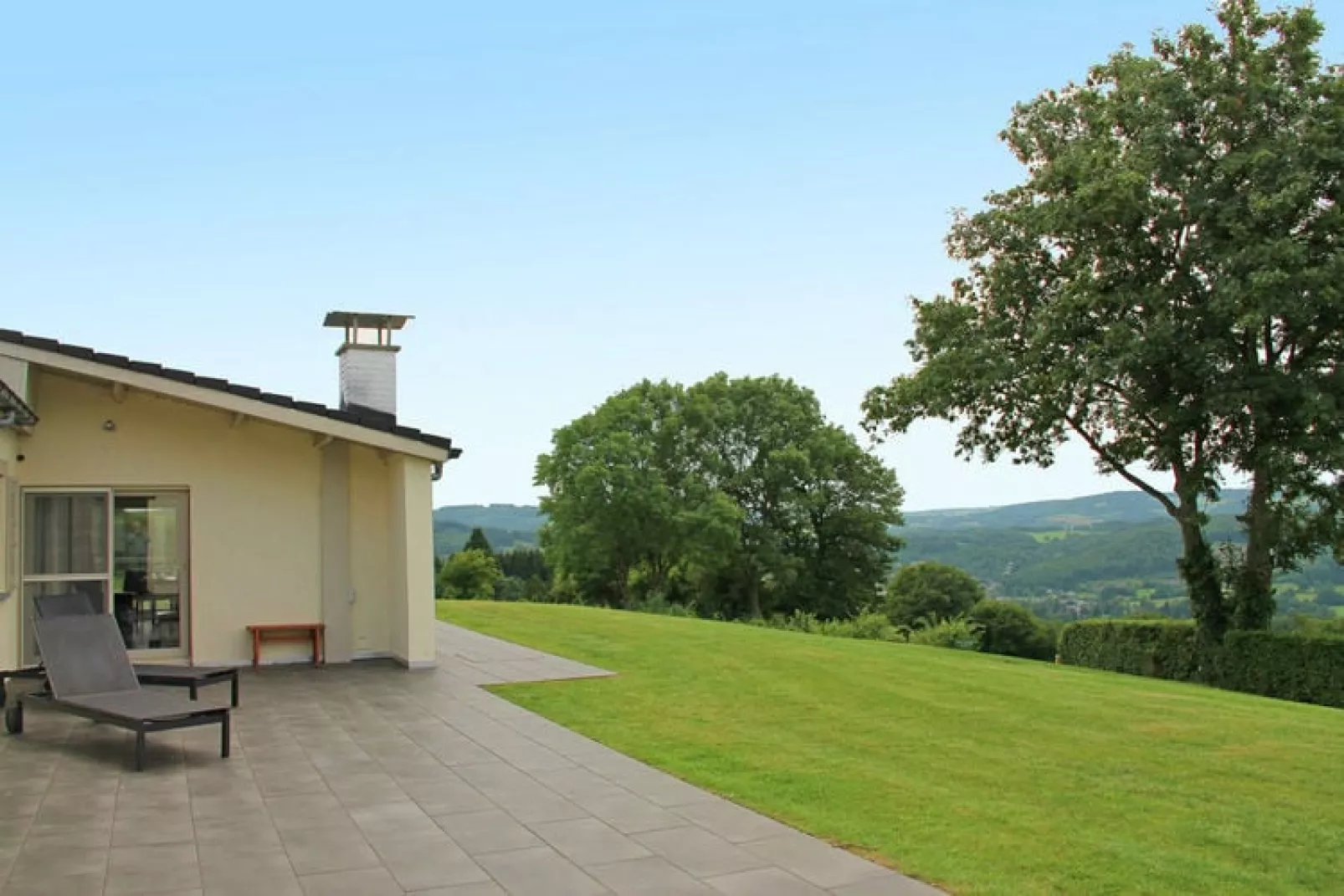 Le Paradis et Espace-Gardens summer