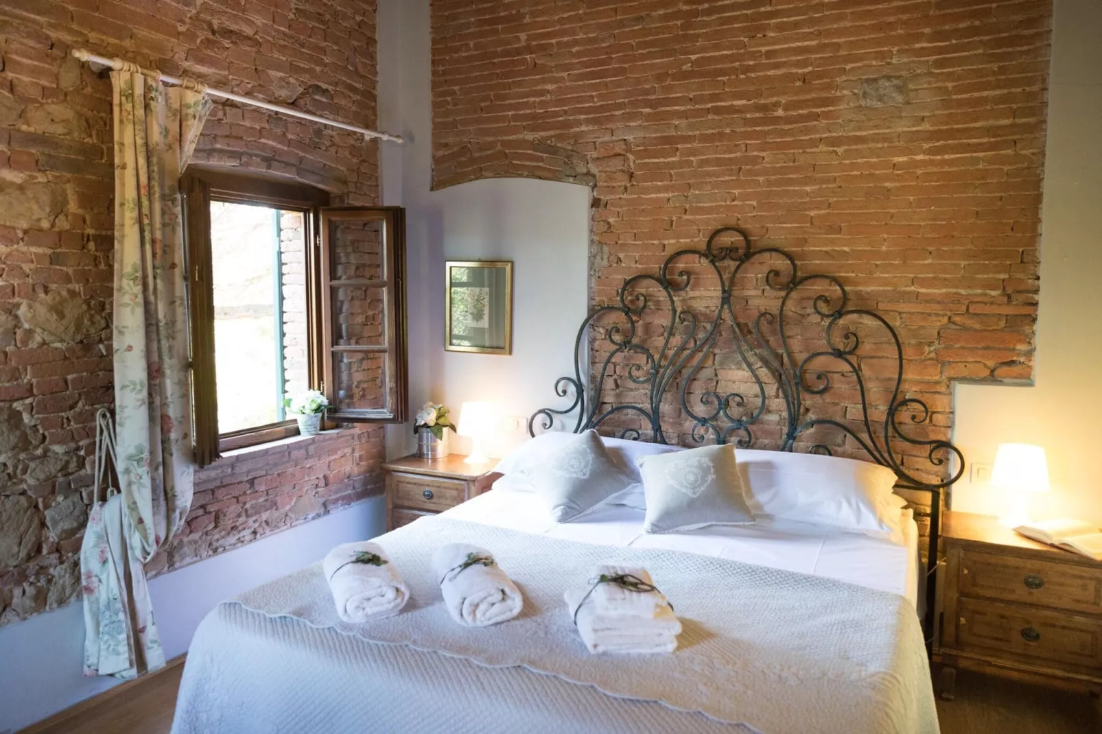 La Traviata-Bedroom