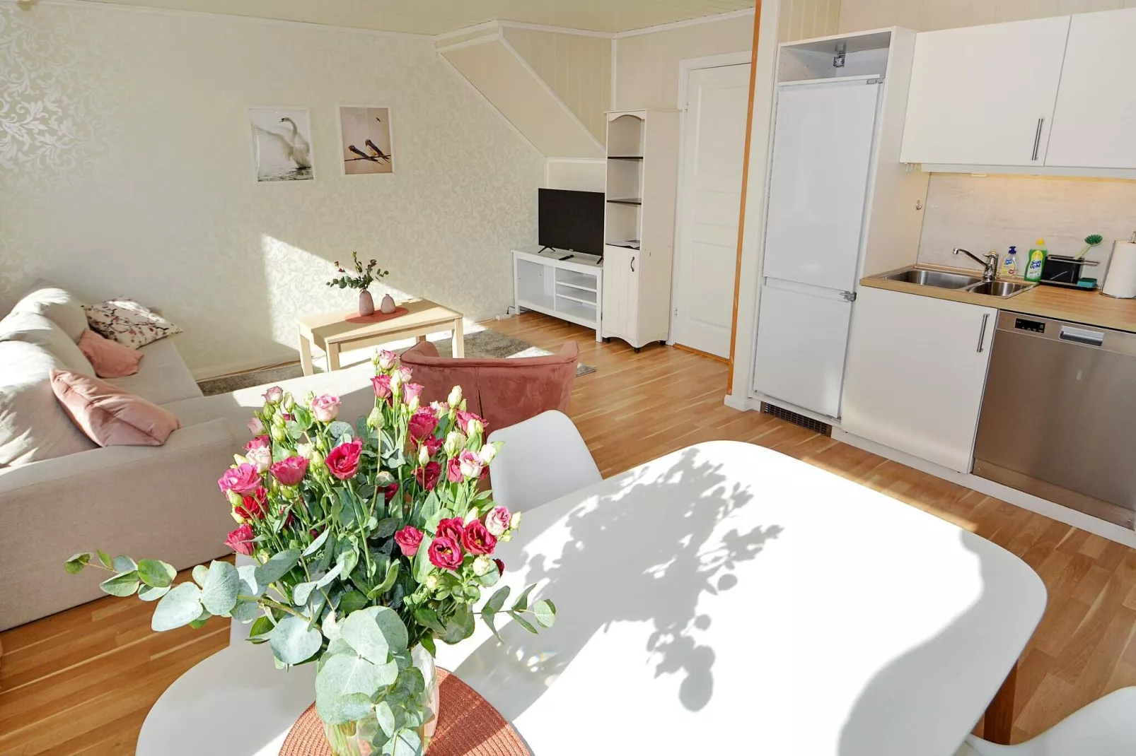6 person holiday home in EYDEHAVN