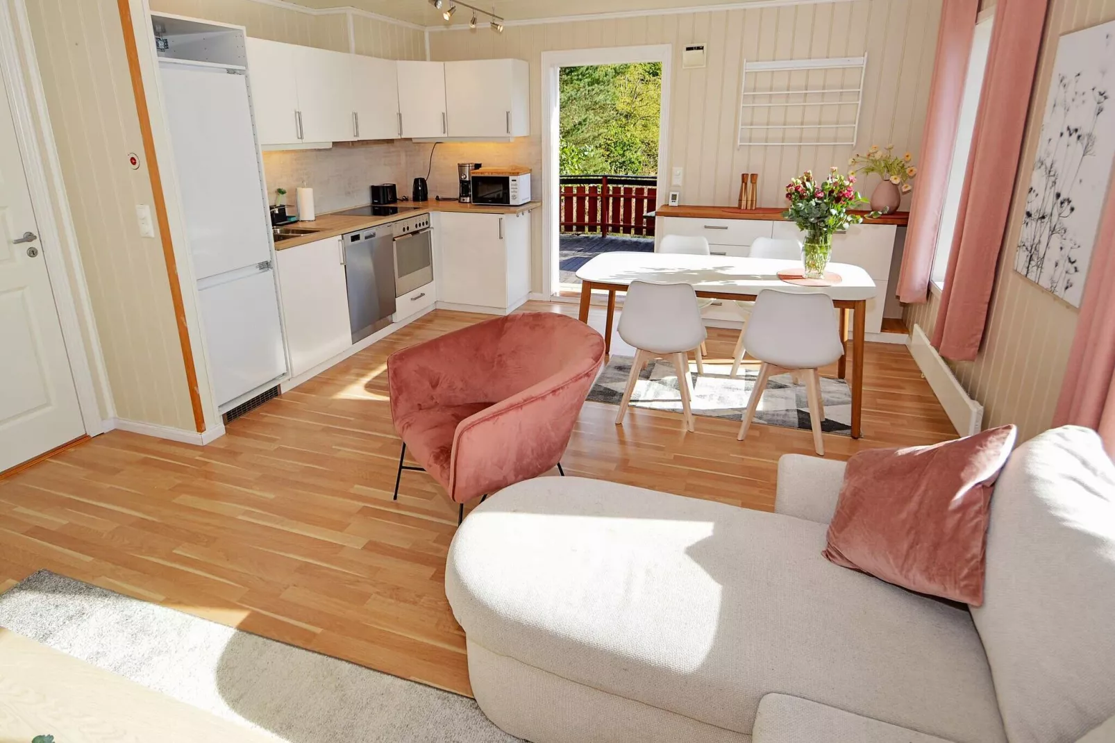 6 person holiday home in EYDEHAVN-Indoor