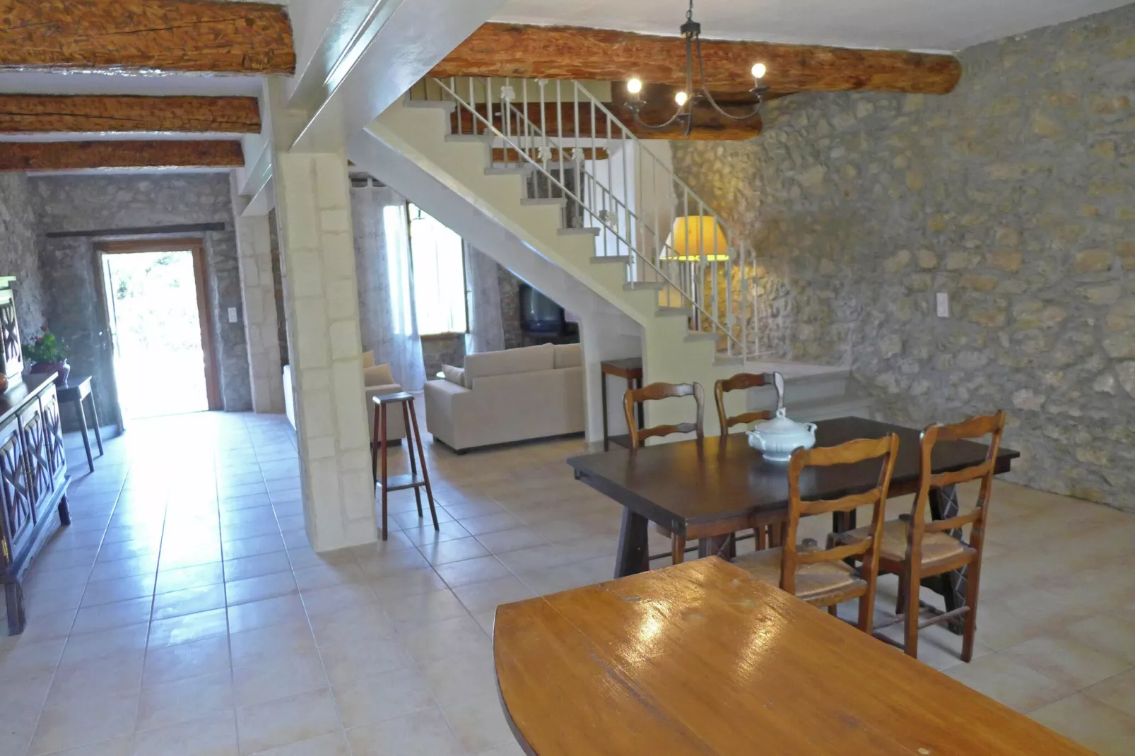 Montbrun-des-Corbières-Esszimmer