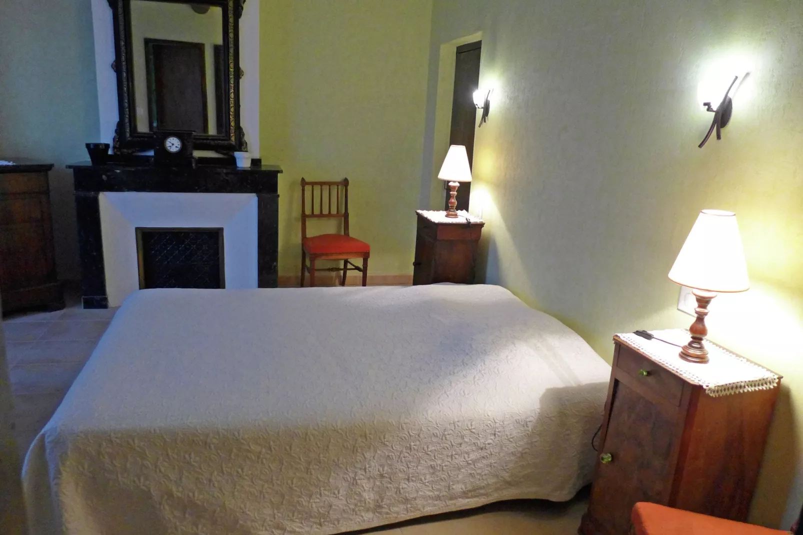 Montbrun-des-Corbières-Schlafzimmer