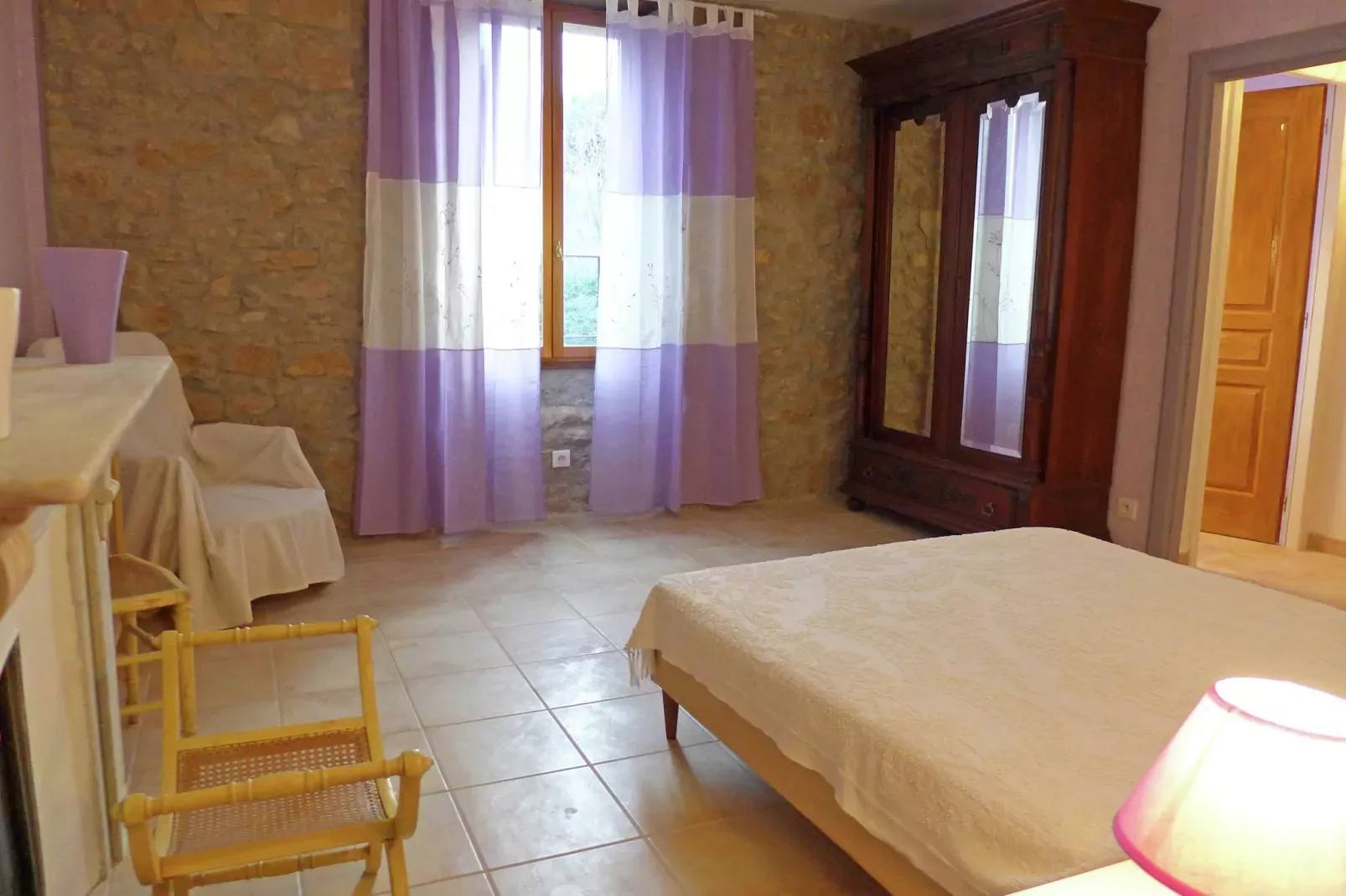 Montbrun-des-Corbières-Schlafzimmer