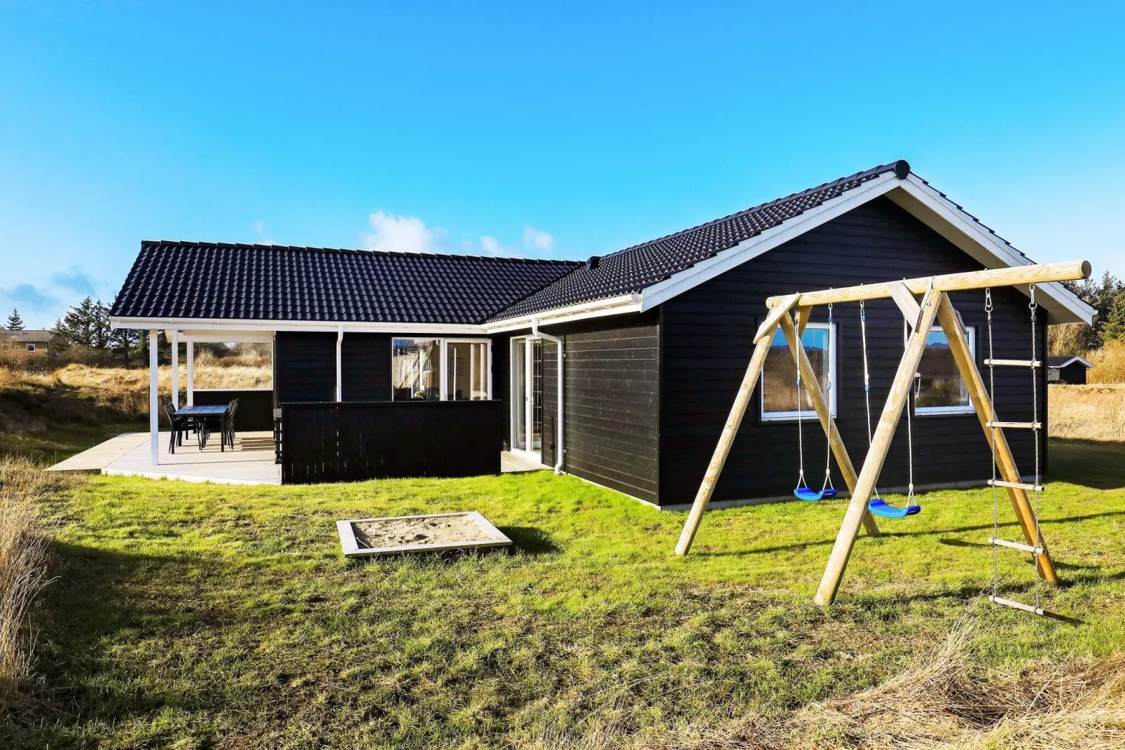 Luxury Seaside Retreat in Tornby-By Traum-View