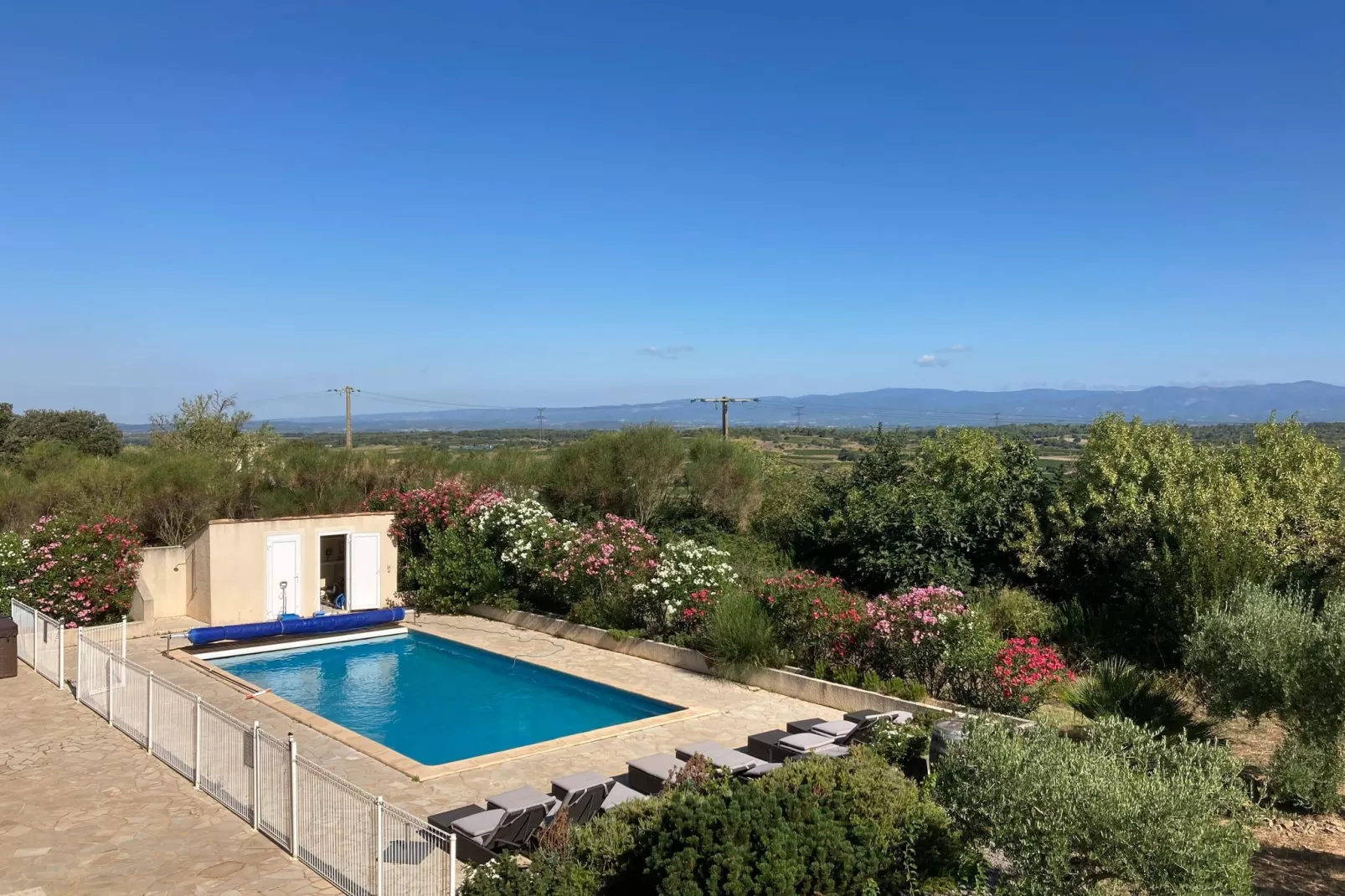 Chateau Henry-Aussicht Sommer