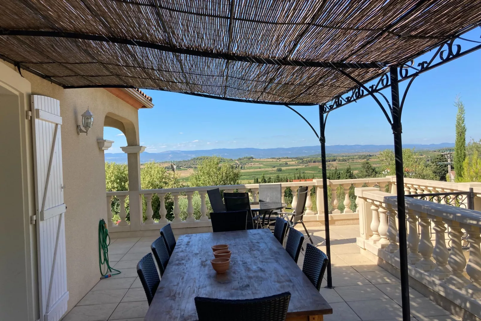 Chateau Henry-Terrassenbalkon