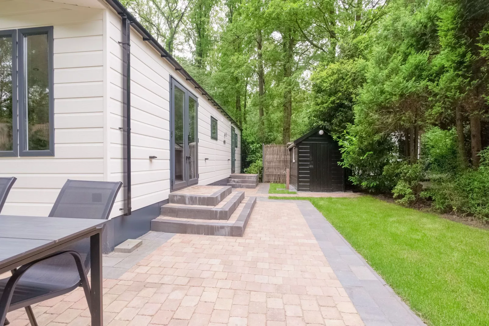 Chalet in Vledder-Exterior summer