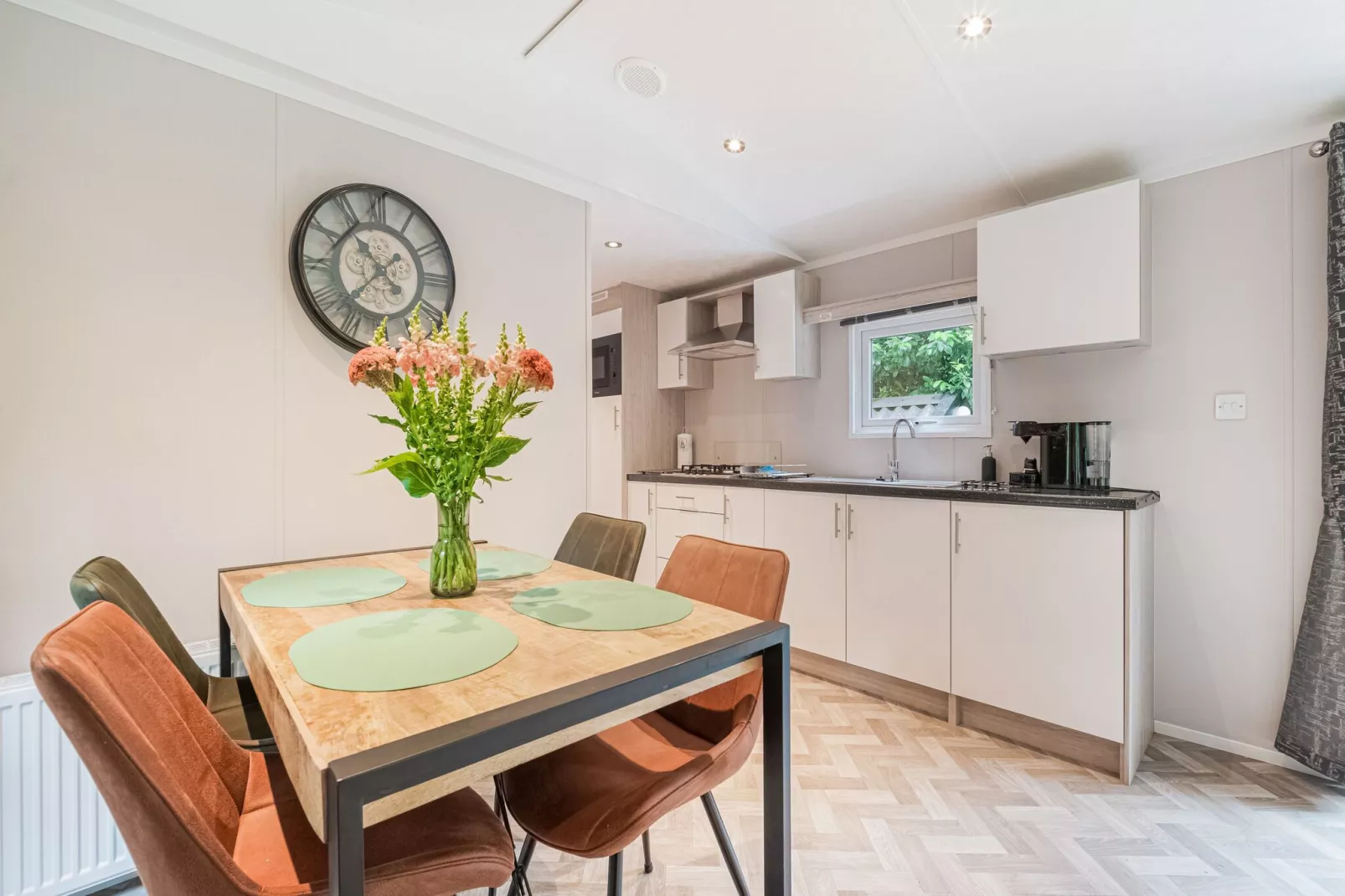 Chalet in Vledder-Kitchen
